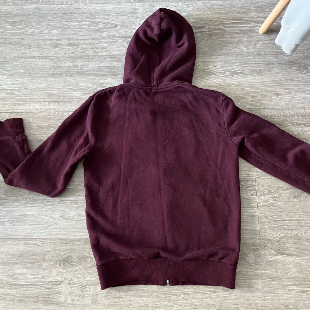H&M Sweater - Picture 2 of 3